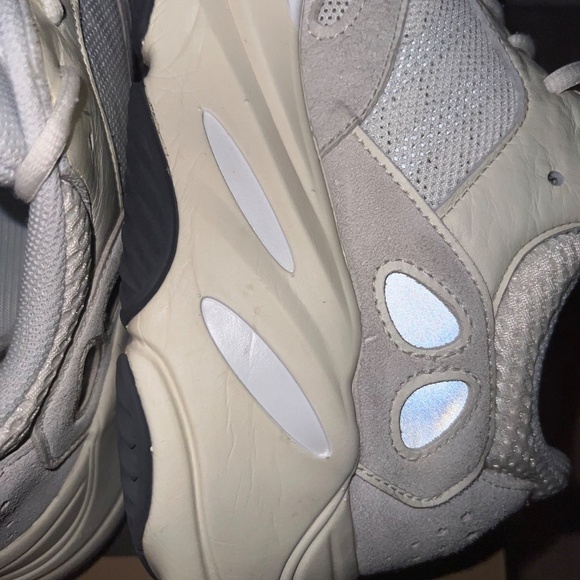 Yeezy 700 Analog Size 11.5 - Picture 12 of 16